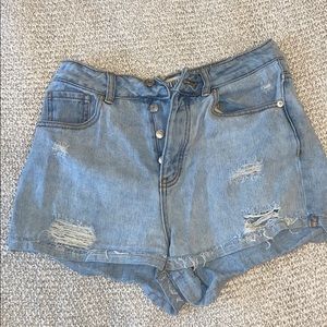 BRANDY MELVILLE SHORTS!!